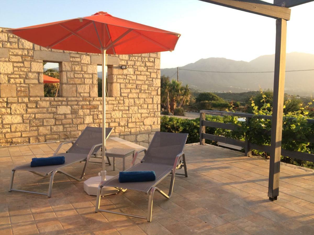 Villa Ypsilon Karoti  Luaran gambar