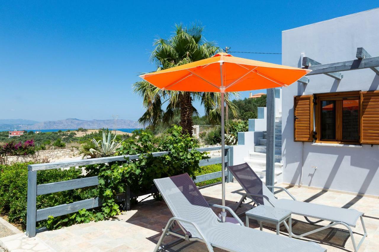 Villa Ypsilon Karoti  Luaran gambar