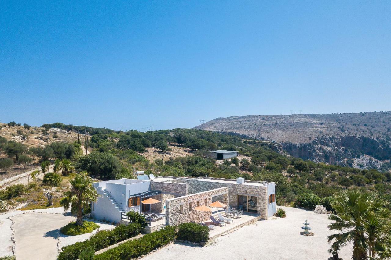 Villa Ypsilon Karoti  Luaran gambar